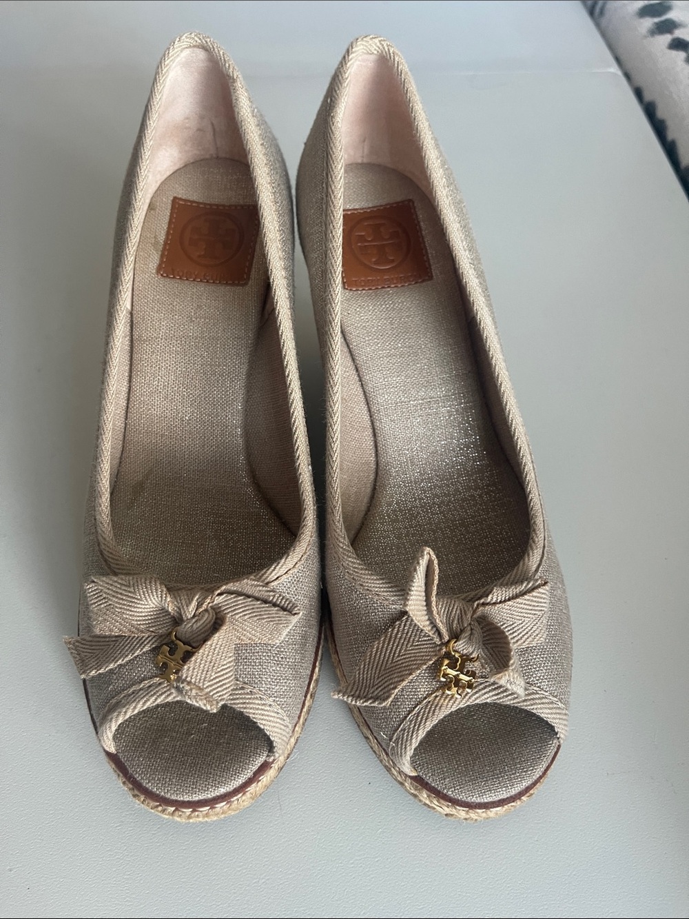 Women’s Cream Espadrille Wedge Pumps with Bow Tory Burch Size 8 - Picture 5 of 9